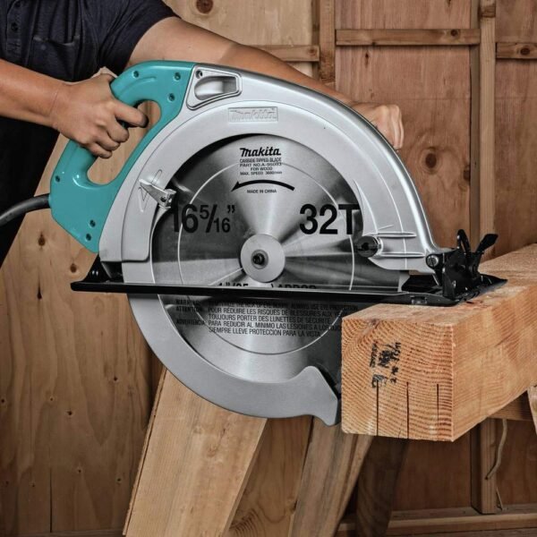 In-Depth Review of Makita 5402NA Circular Saw Powerful and Comfortable Power Tool In-Depth Review of Makita 5402NA Circular Saw Powerful and Comfortable Power Tool
